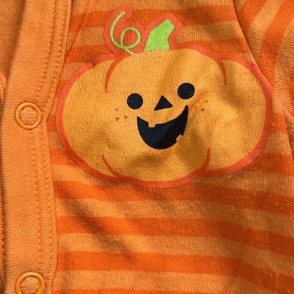 0-3 month Halloween sleeper - Picture 3 of 4